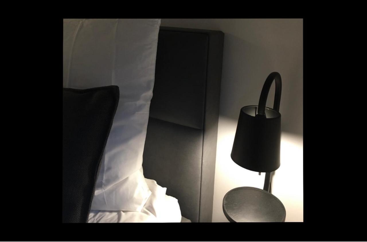 Square Rooms 8 Düsseldorf Exteriör bild