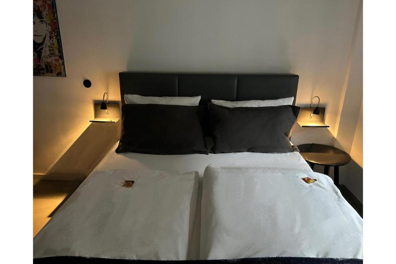 Square Rooms 8 Düsseldorf Exteriör bild